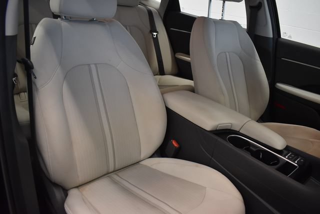 Used 2025 Hyundai Sonata SEL FWD image 6