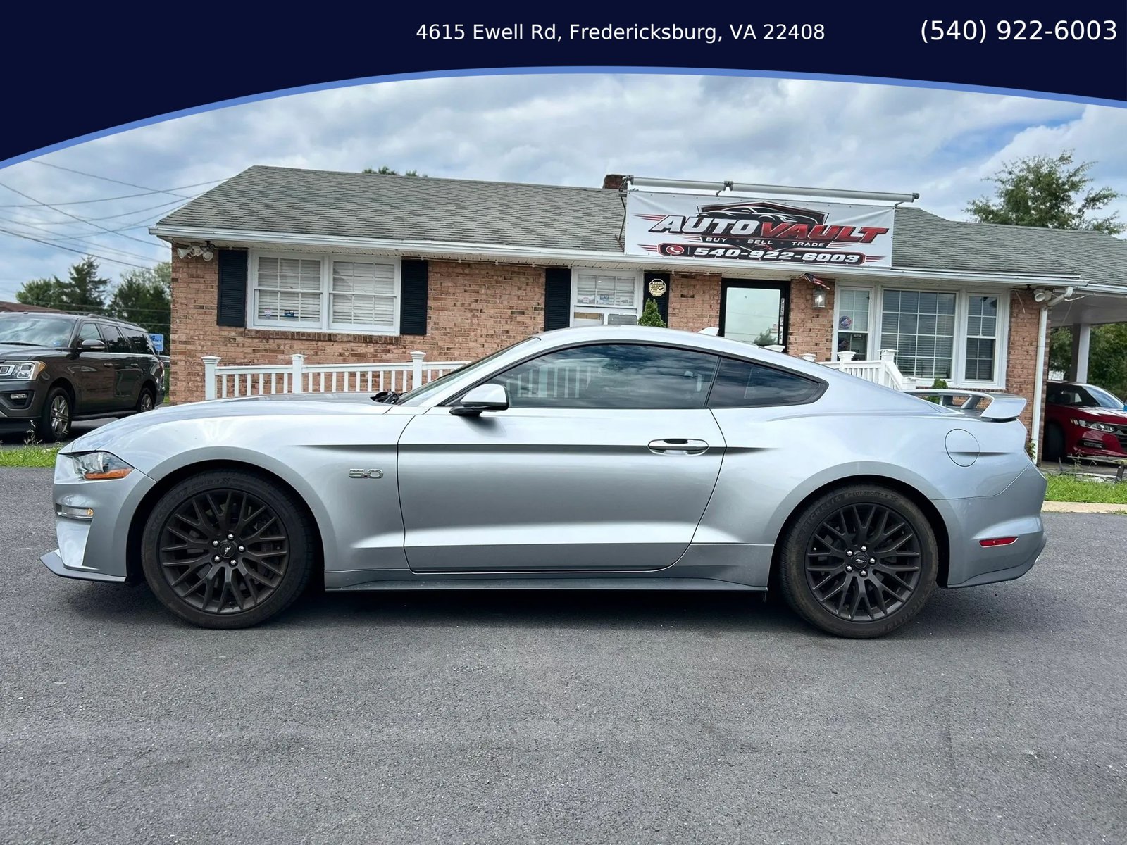 Used 2022 Ford Mustang GT w/ GT Performance Package RWD image 2