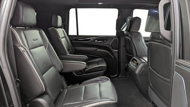 Used 2021 Cadillac Escalade ESV Sport AWD/4WD image 19