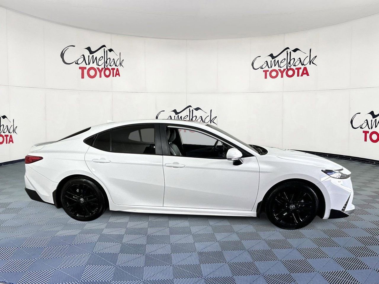 Used 2025 Toyota Camry SE w/ Multimedia Upgrade Package FWD image 8