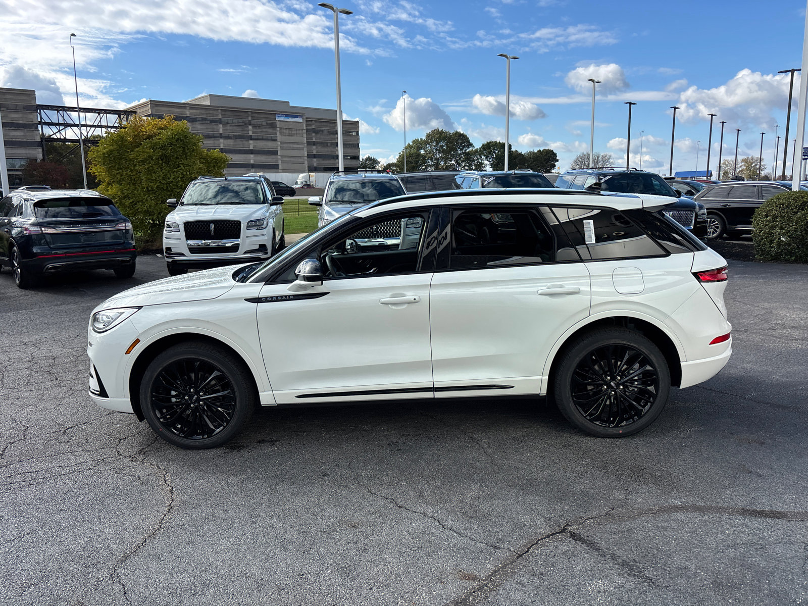 New 2026 Lincoln Corsair Reserve image 4