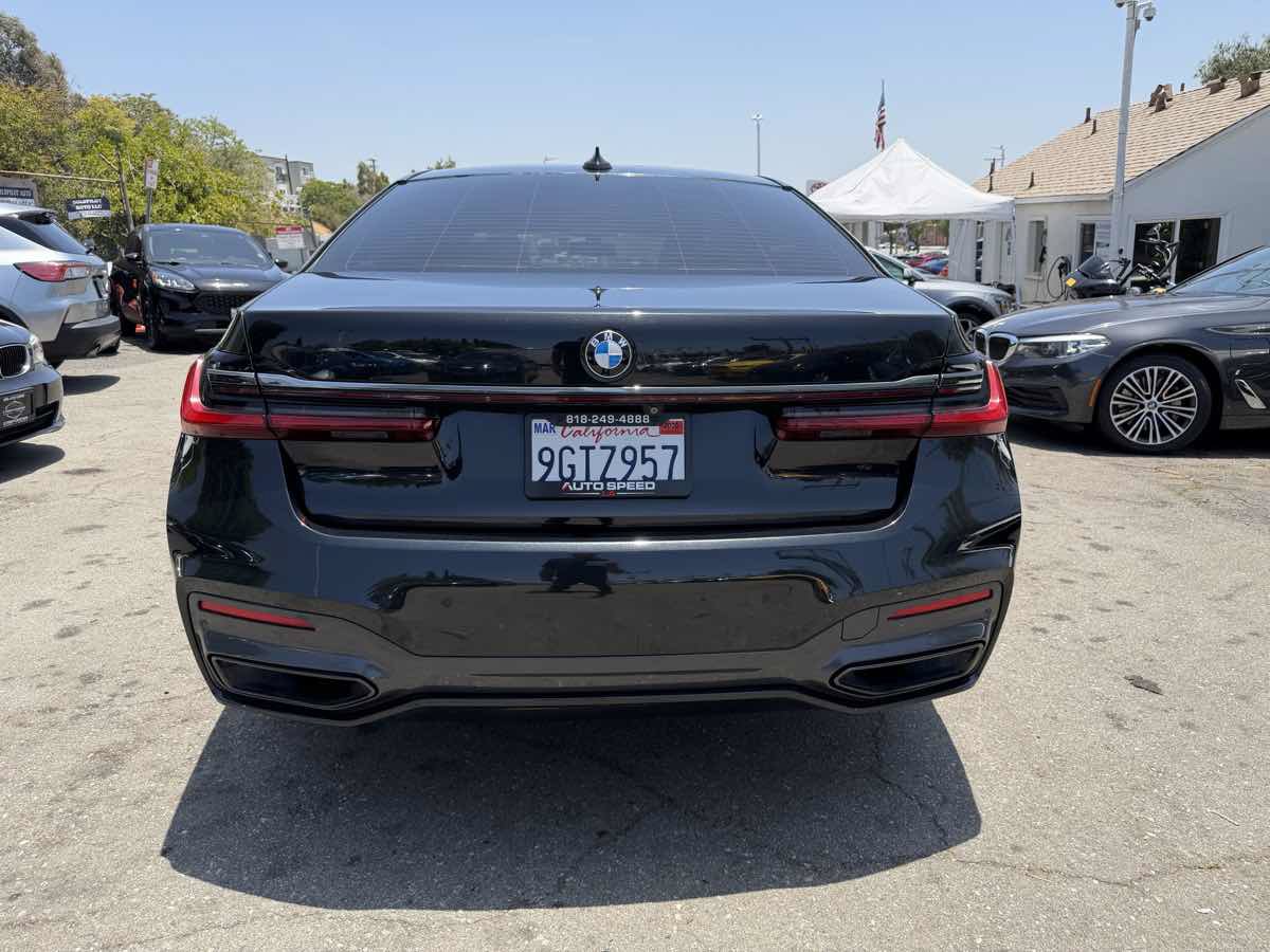Used 2020 BMW 740i w/ M Sport Package RWD image 4