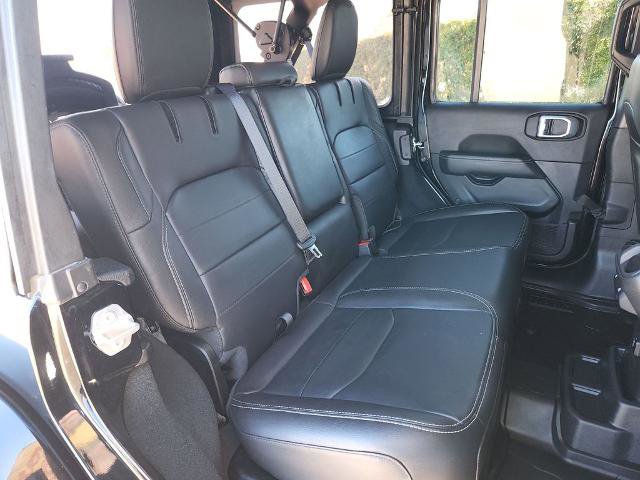 Used 2023 Jeep Wrangler Unlimited Sahara image 14