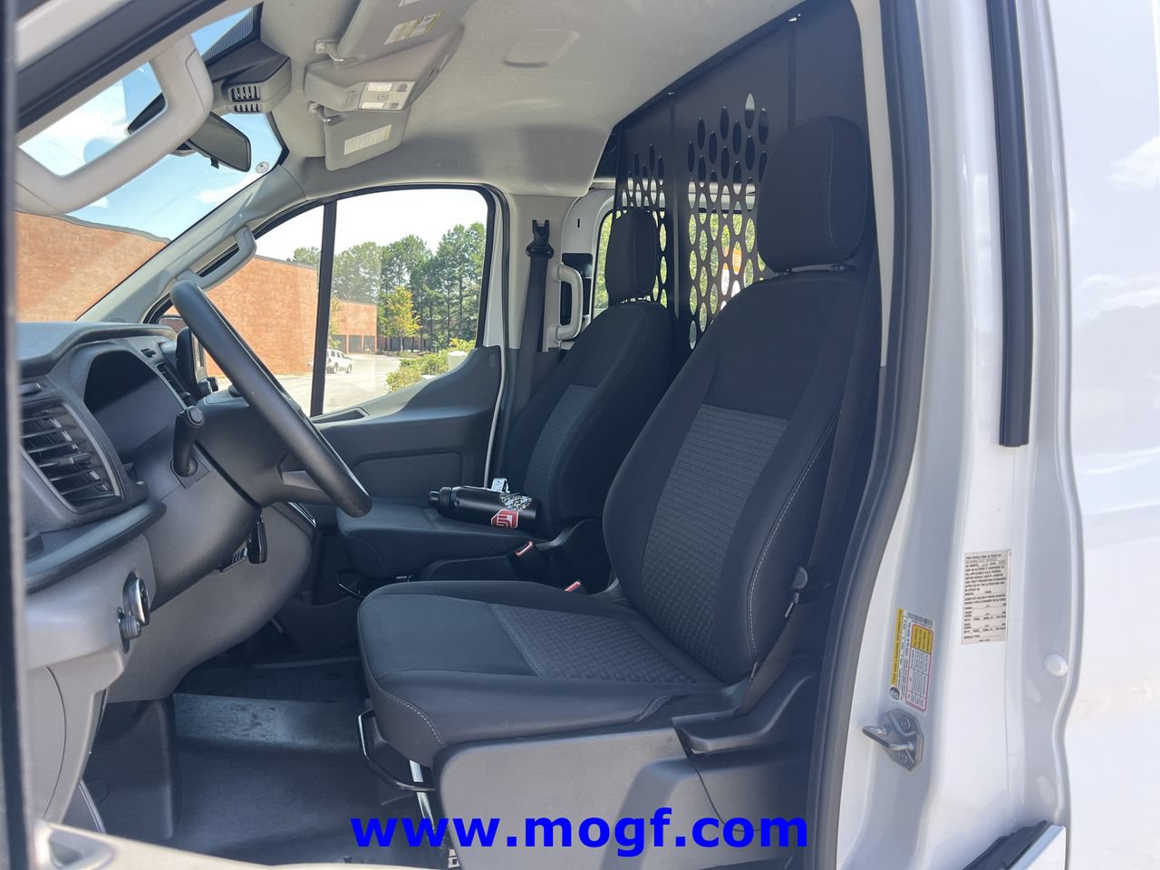 Used 2025 Ford Transit 250 Low Roof w/ Exterior Upgrade Package RWD image 16