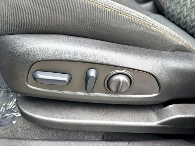 Used 2023 Chevrolet Equinox LT AWD/4WD image 17