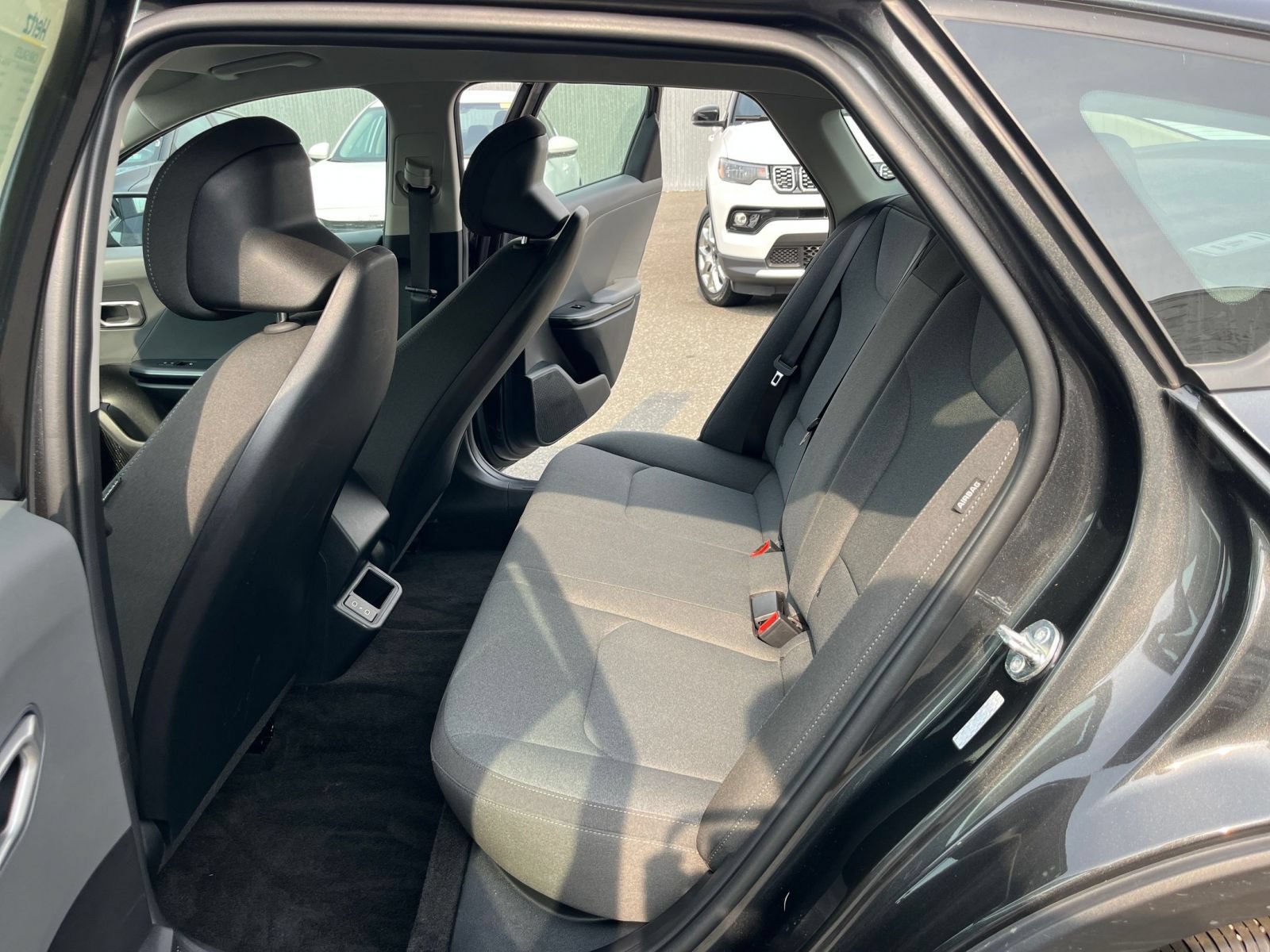 Used 2025 Kia K4 FWD image 25