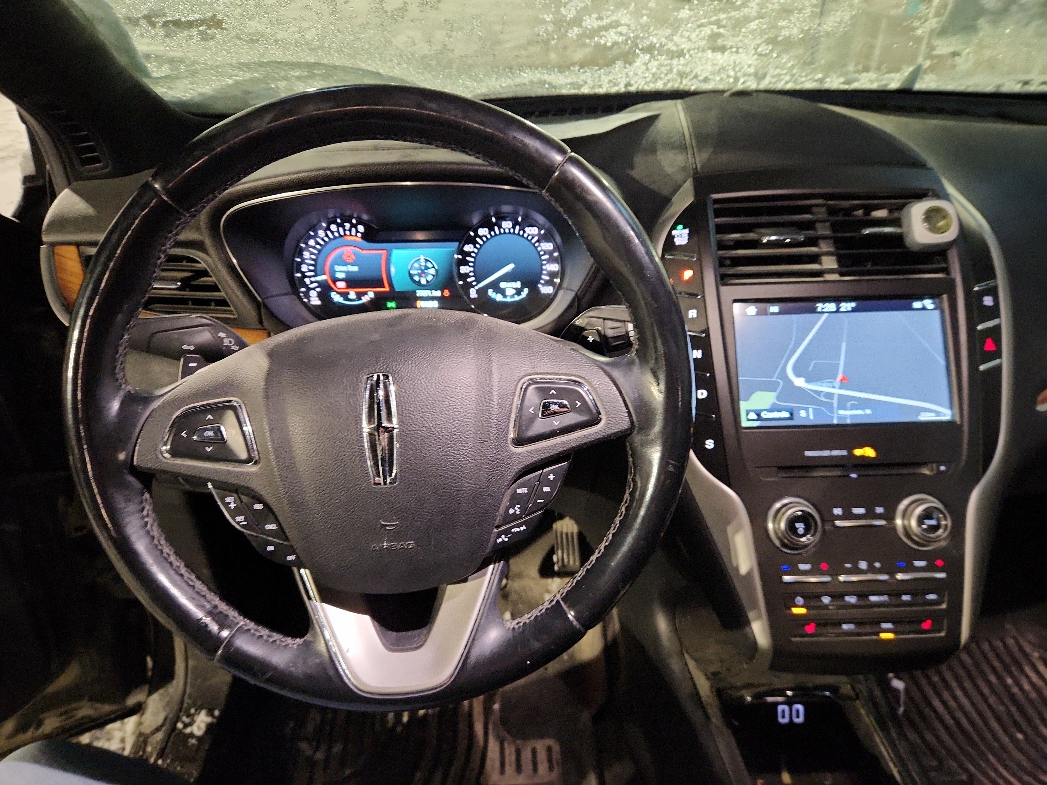 Used 2017 Lincoln MKC Select w/ Select Plus Package image 3