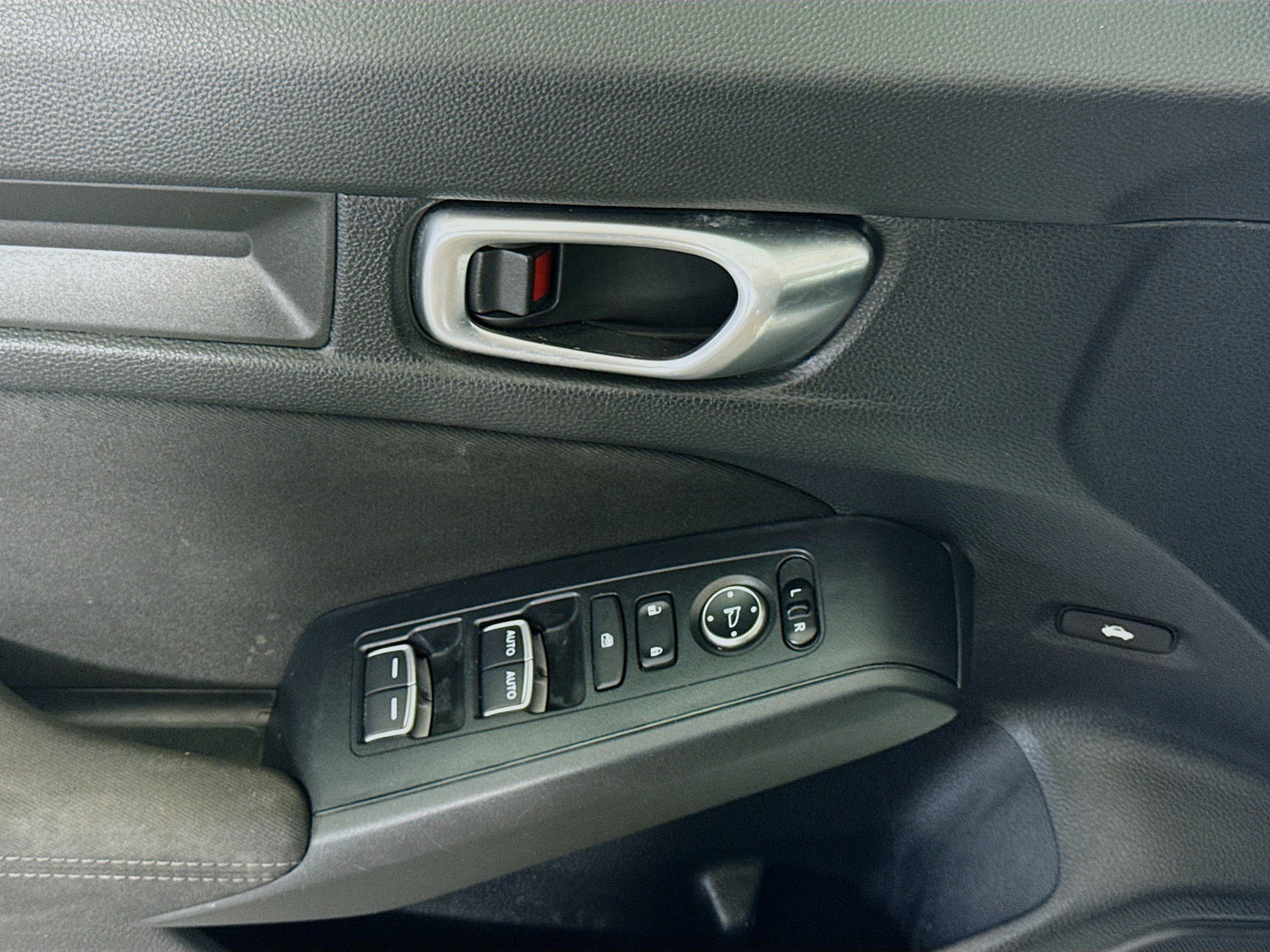 Used 2023 Honda Civic Sport image 24