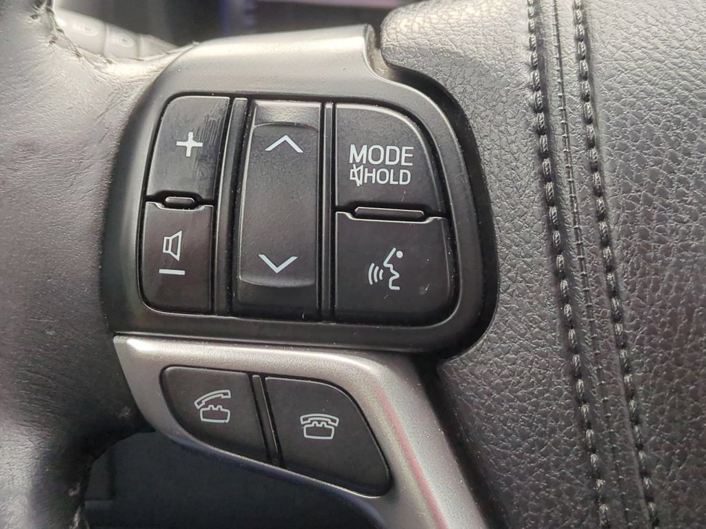 Used 2014 Toyota Highlander Limited AWD/4WD image 15