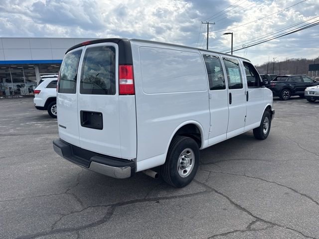 Used 2024 Chevrolet Express 2500 w/ Driver Convenience Package image 7