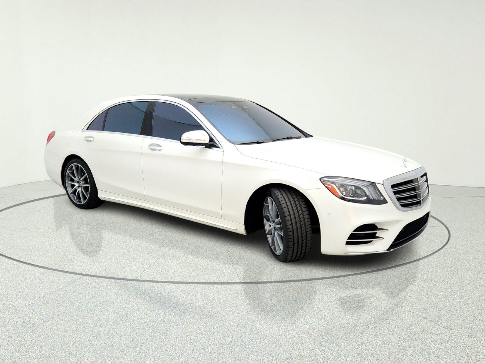 Used 2018 Mercedes-Benz S 560 Sedan image 5