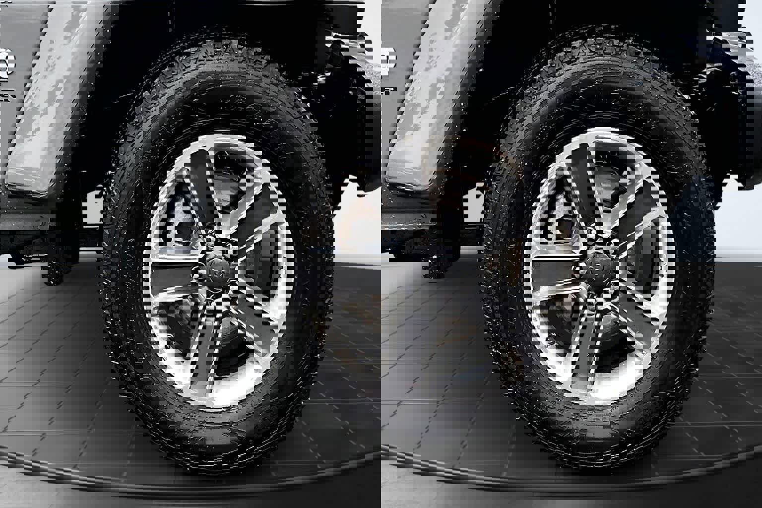 Used 2023 Jeep Wrangler Sahara image 34