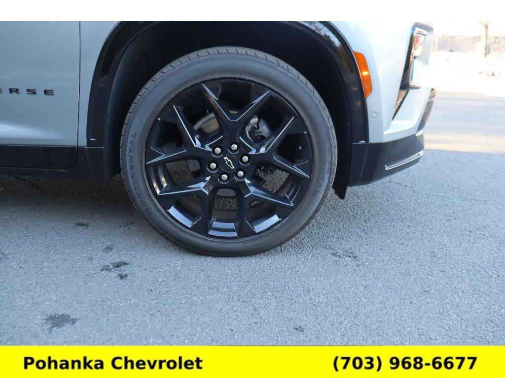 Used 2024 Chevrolet Traverse RS image 41