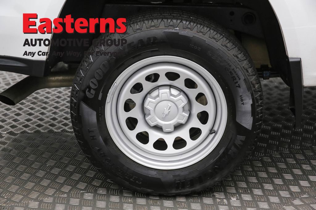 Used 2024 Chevrolet Colorado W/T w/ Technology Package image 30