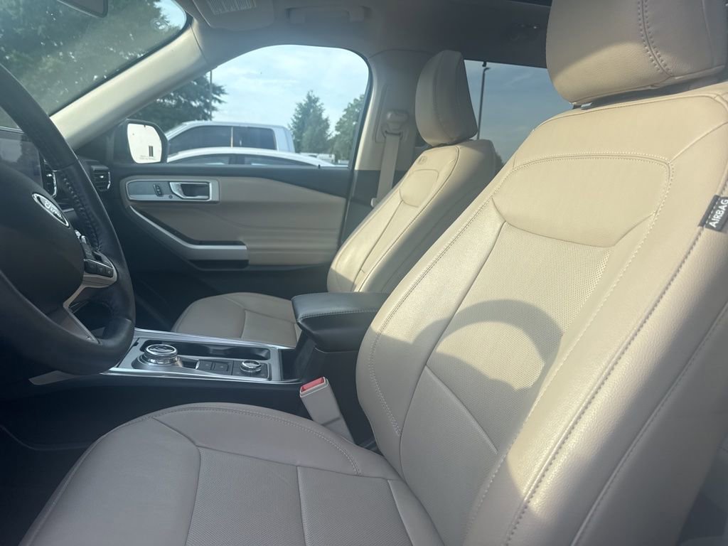 Used 2023 Ford Explorer Limited w/ Equipment Group 301A AWD/4WD image 10