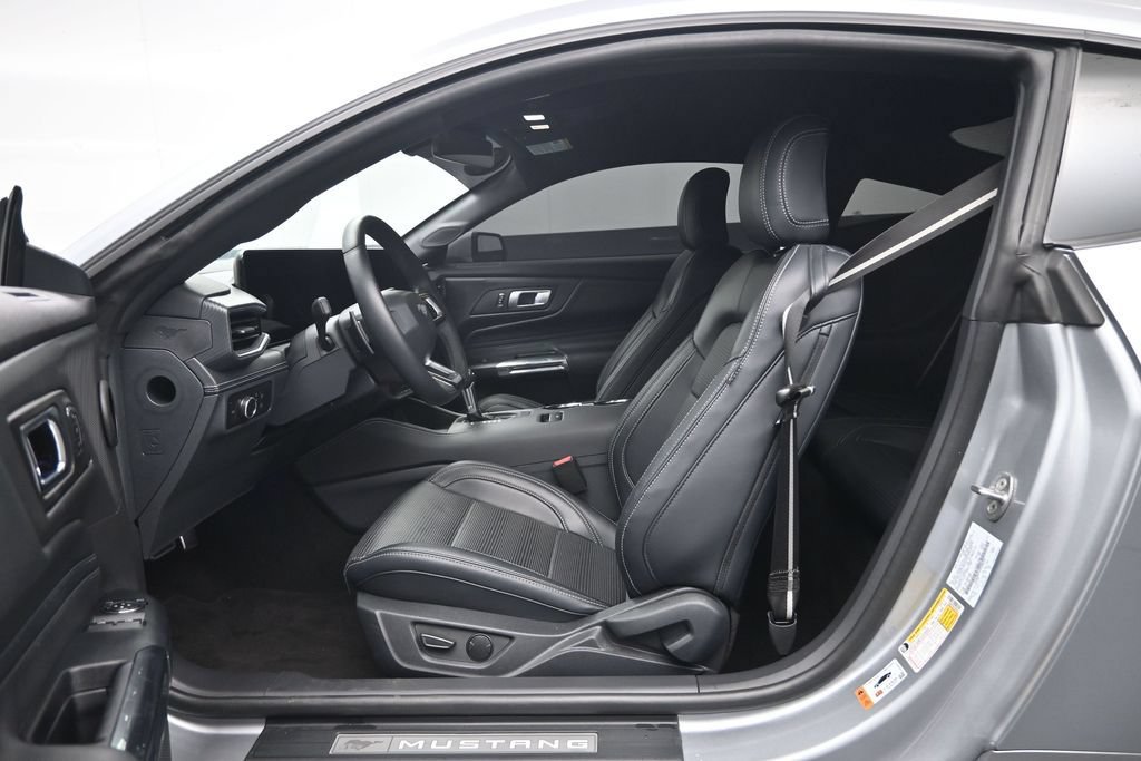Used 2025 Ford Mustang GT Premium RWD image 23