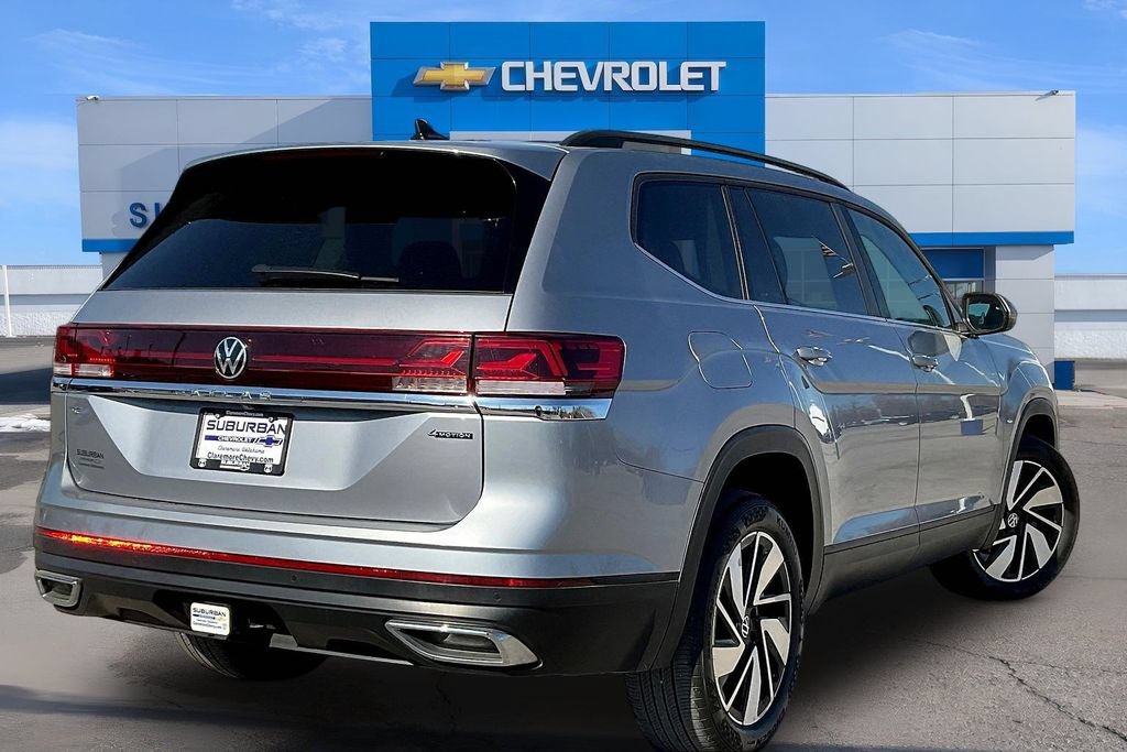 Used 2024 Volkswagen Atlas SE AWD/4WD image 4