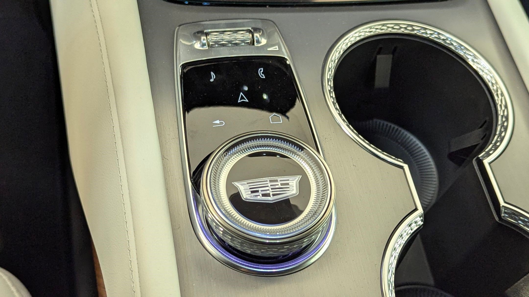 New 2026 Cadillac Vistiq Luxury image 17