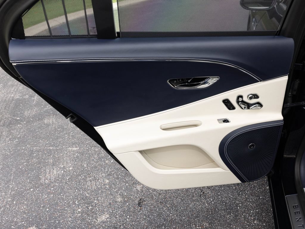 Used 2024 Bentley Flying Spur V8 AWD/4WD image 53