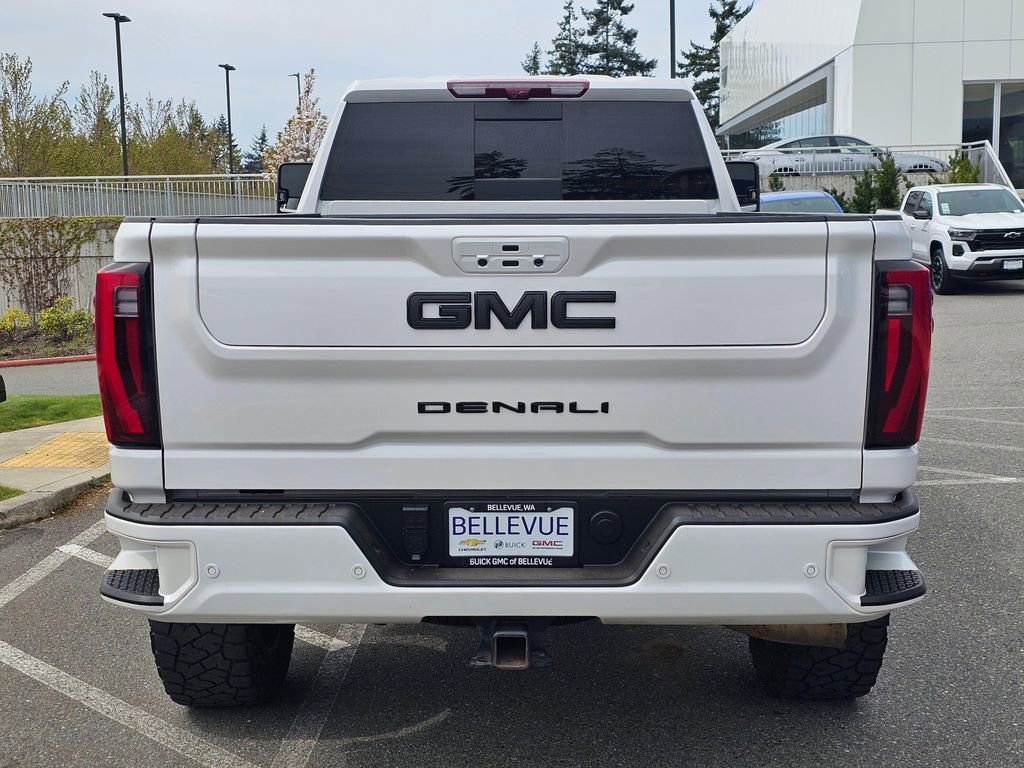 Used 2024 GMC Sierra 3500 Denali Ultimate AWD/4WD image 4