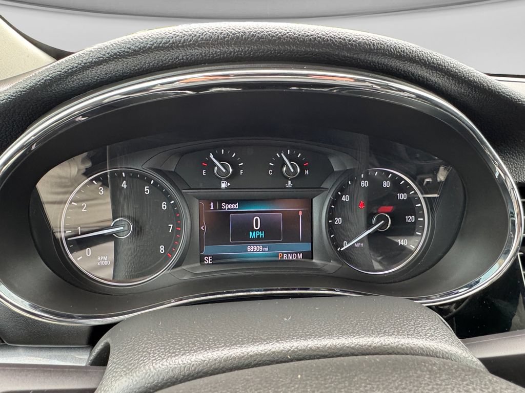 Used 2021 Buick Encore Preferred AWD/4WD image 13