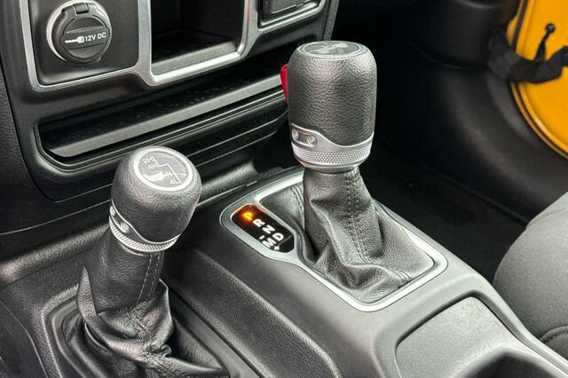Certified 2021 Jeep Wrangler Unlimited Sport AWD/4WD image 18