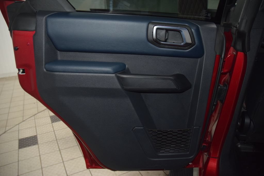Used 2025 Ford Bronco Heritage Edition AWD/4WD image 41