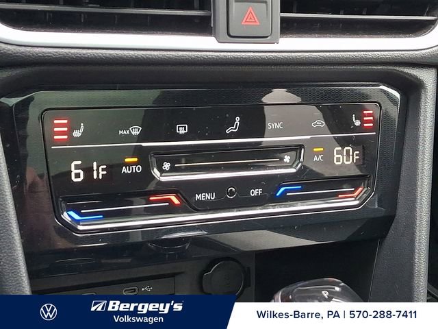 Used 2025 Volkswagen Taos SE AWD/4WD image 19