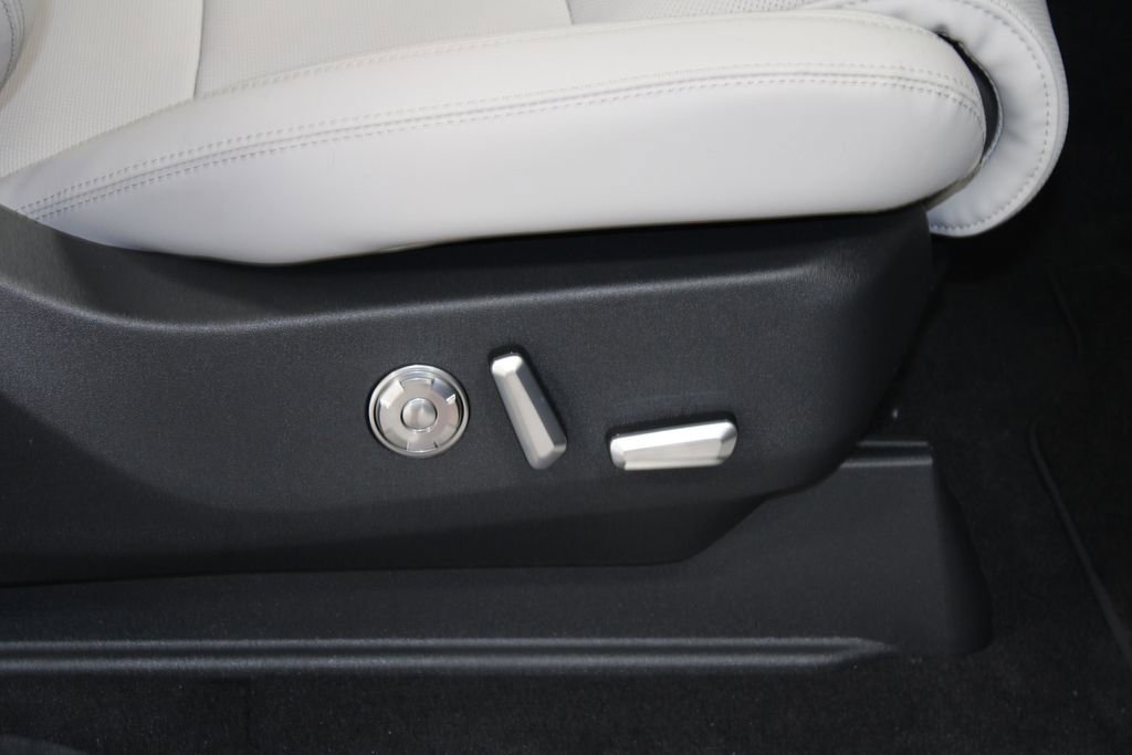 New 2025 Lincoln Navigator L Reserve image 31