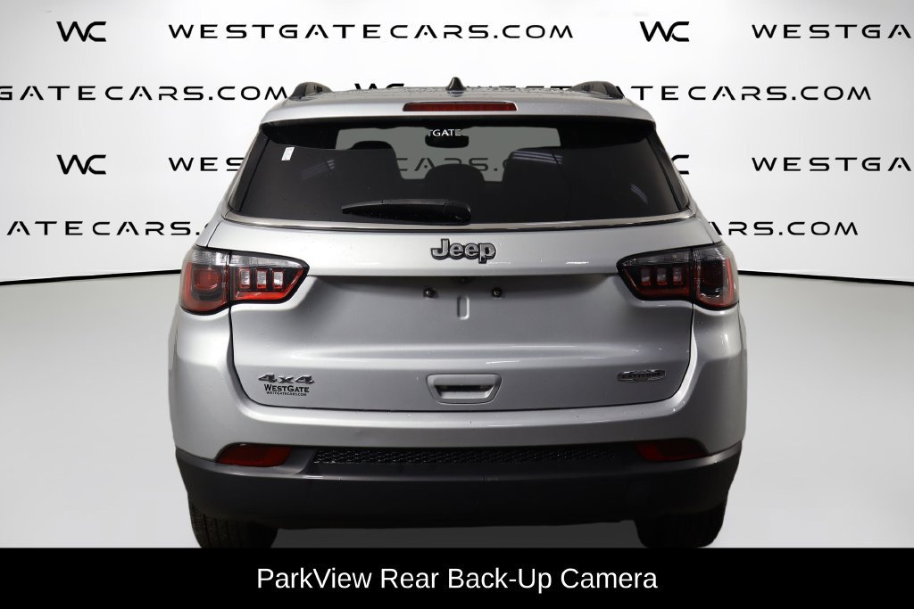 Used 2024 Jeep Compass Latitude AWD/4WD image 4