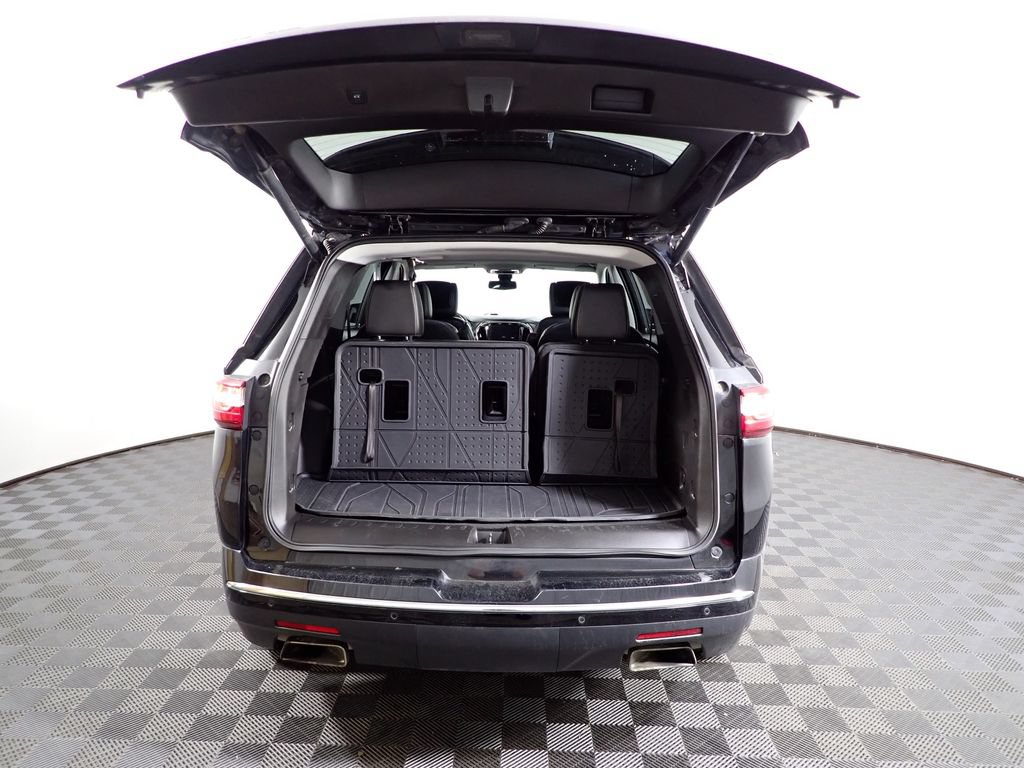 Used 2019 Chevrolet Traverse Premier w/ LPO, Blackout Package AWD/4WD image 17