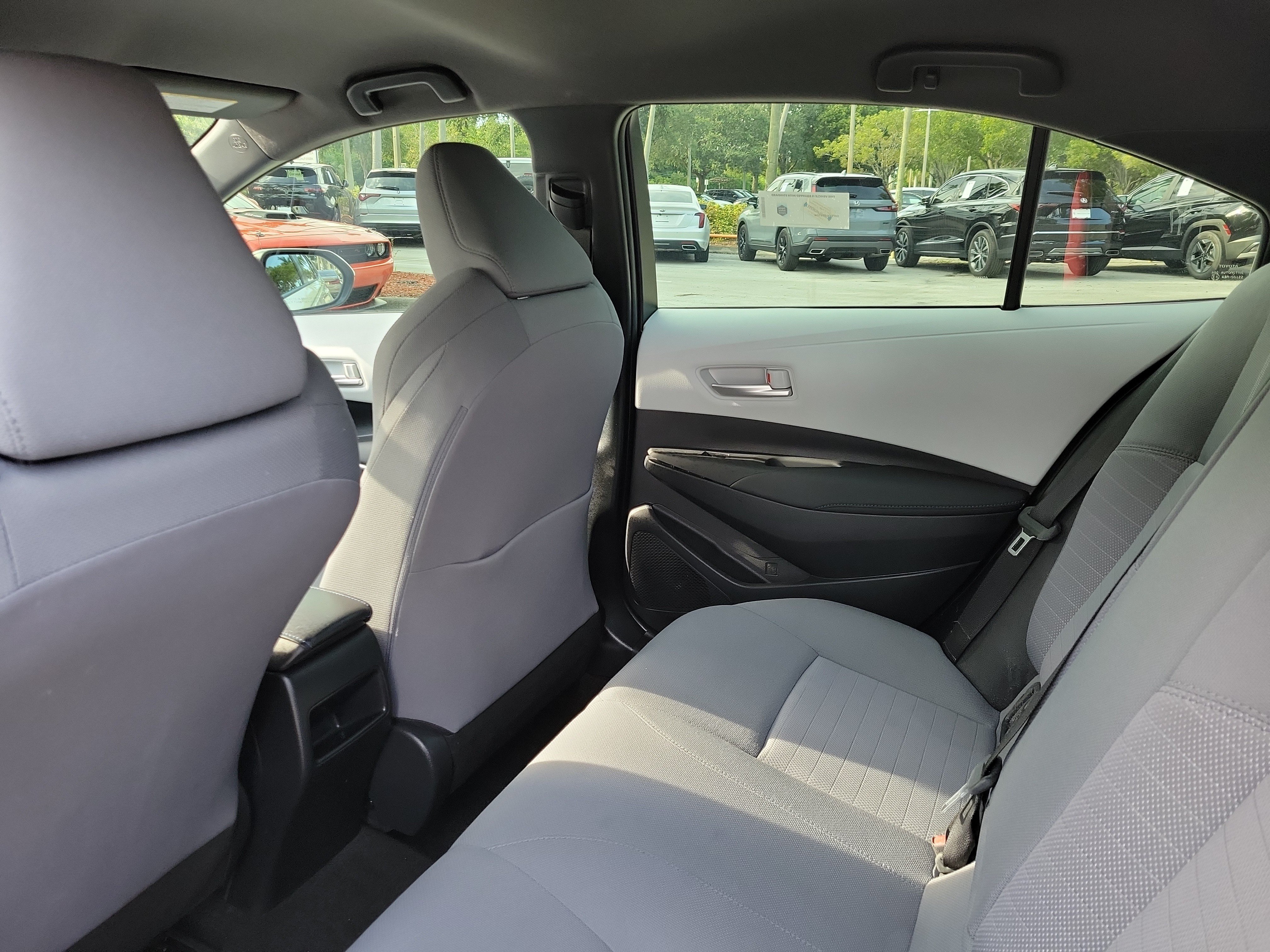 Used 2021 Toyota Corolla SE FWD image 8