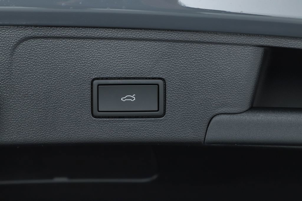 New 2026 Volkswagen Atlas Cross Sport SE image 30