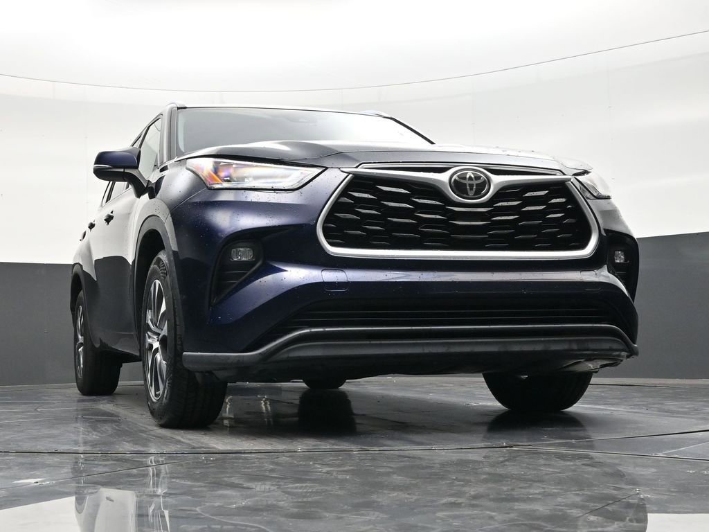 Used 2020 Toyota Highlander XLE image 25
