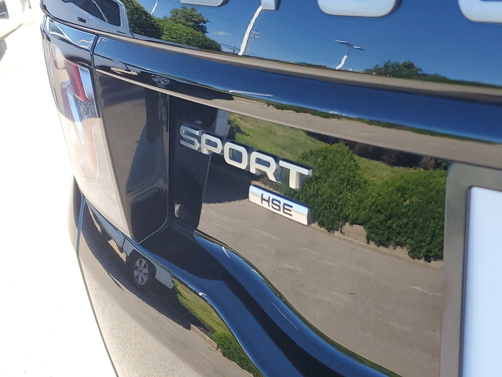 Used 2018 Land Rover Discovery Sport HSE AWD/4WD image 7