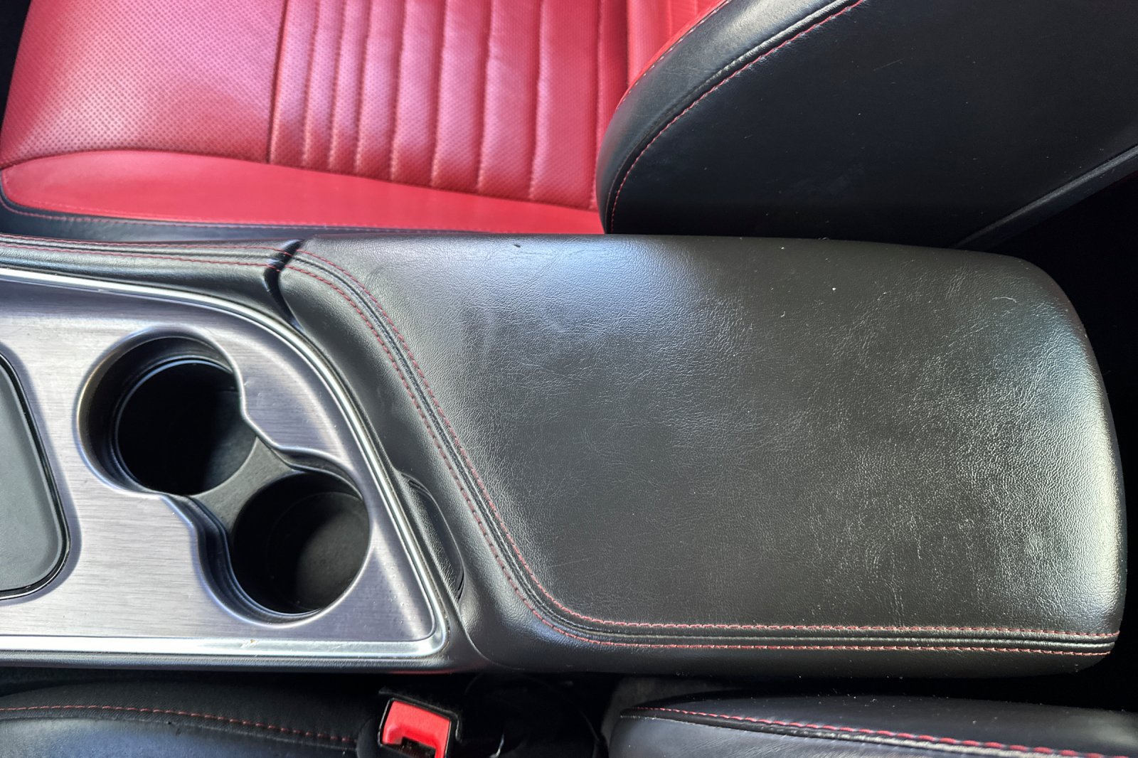 Used 2016 Dodge Challenger R/T Plus RWD image 31