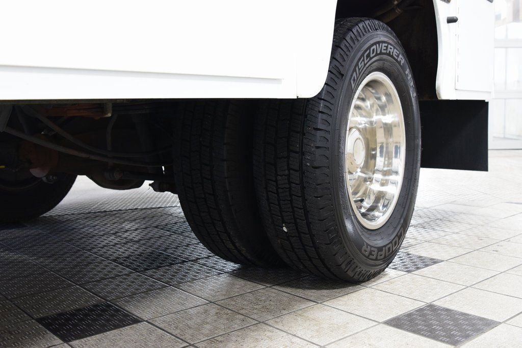 Used 2022 Ford F350 XL w/ Power Equipment Group image 17