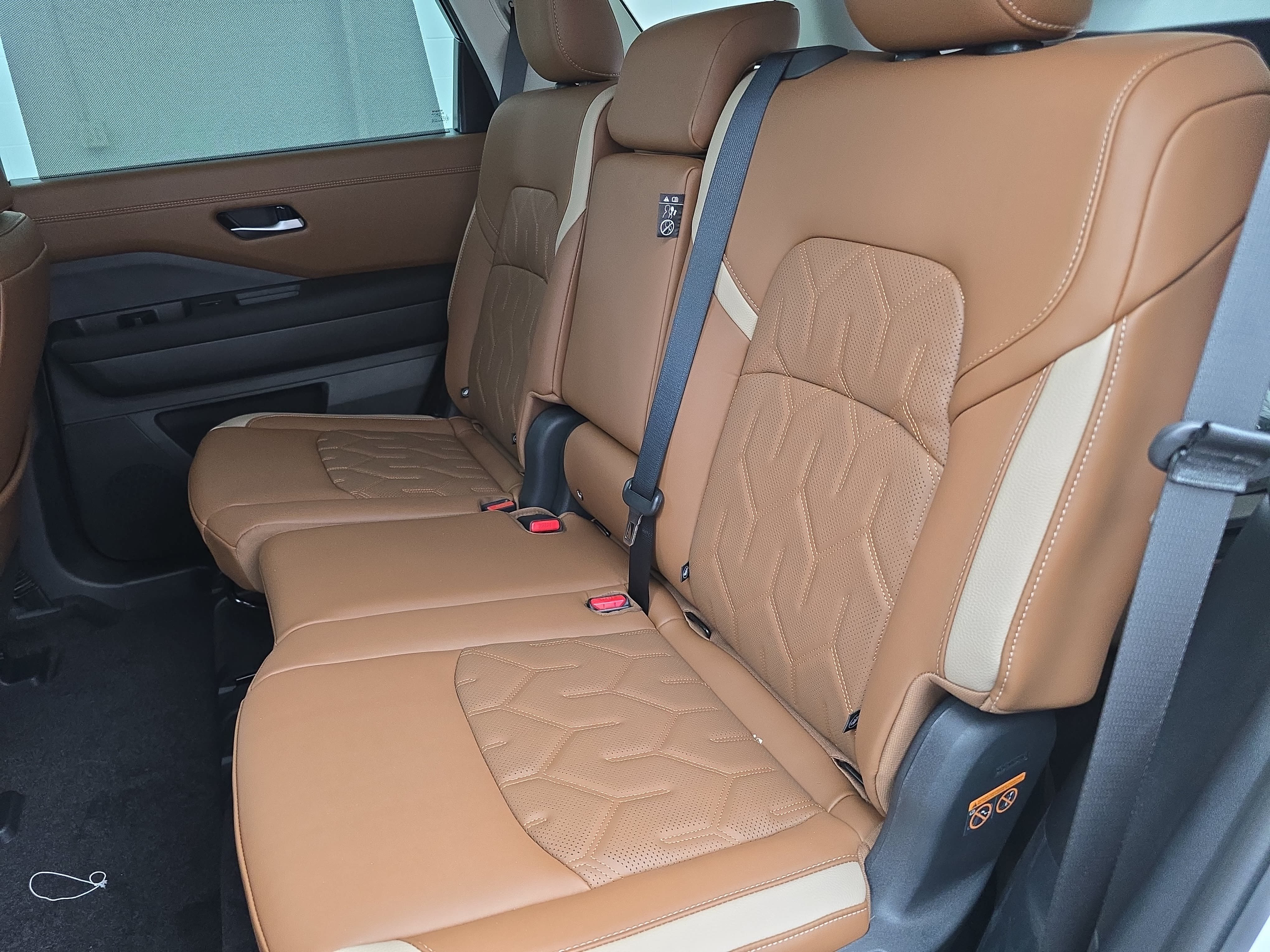 New 2026 Nissan Pathfinder Platinum w/ Cargo Package AWD/4WD image 15