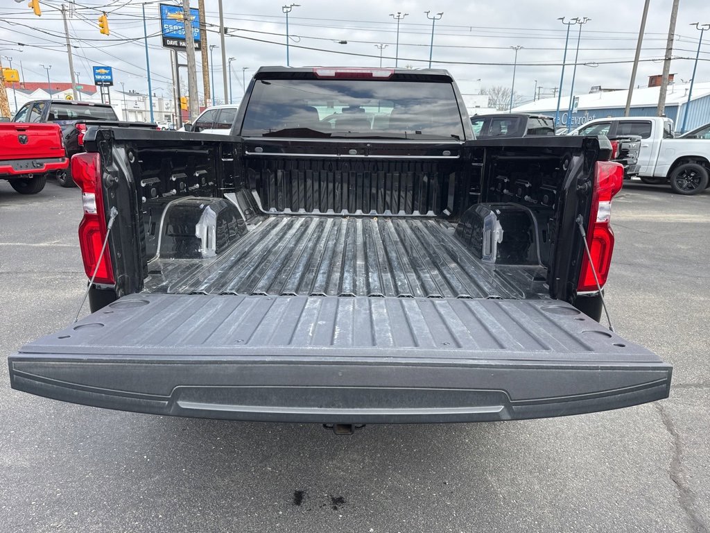 Used 2022 Chevrolet Silverado 1500 Custom w/ Safety Confidence Package image 19