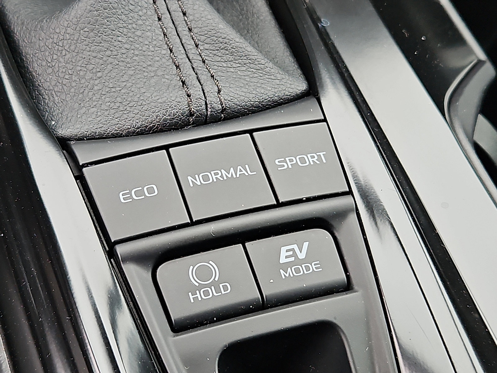 Used 2025 Toyota Camry SE image 26