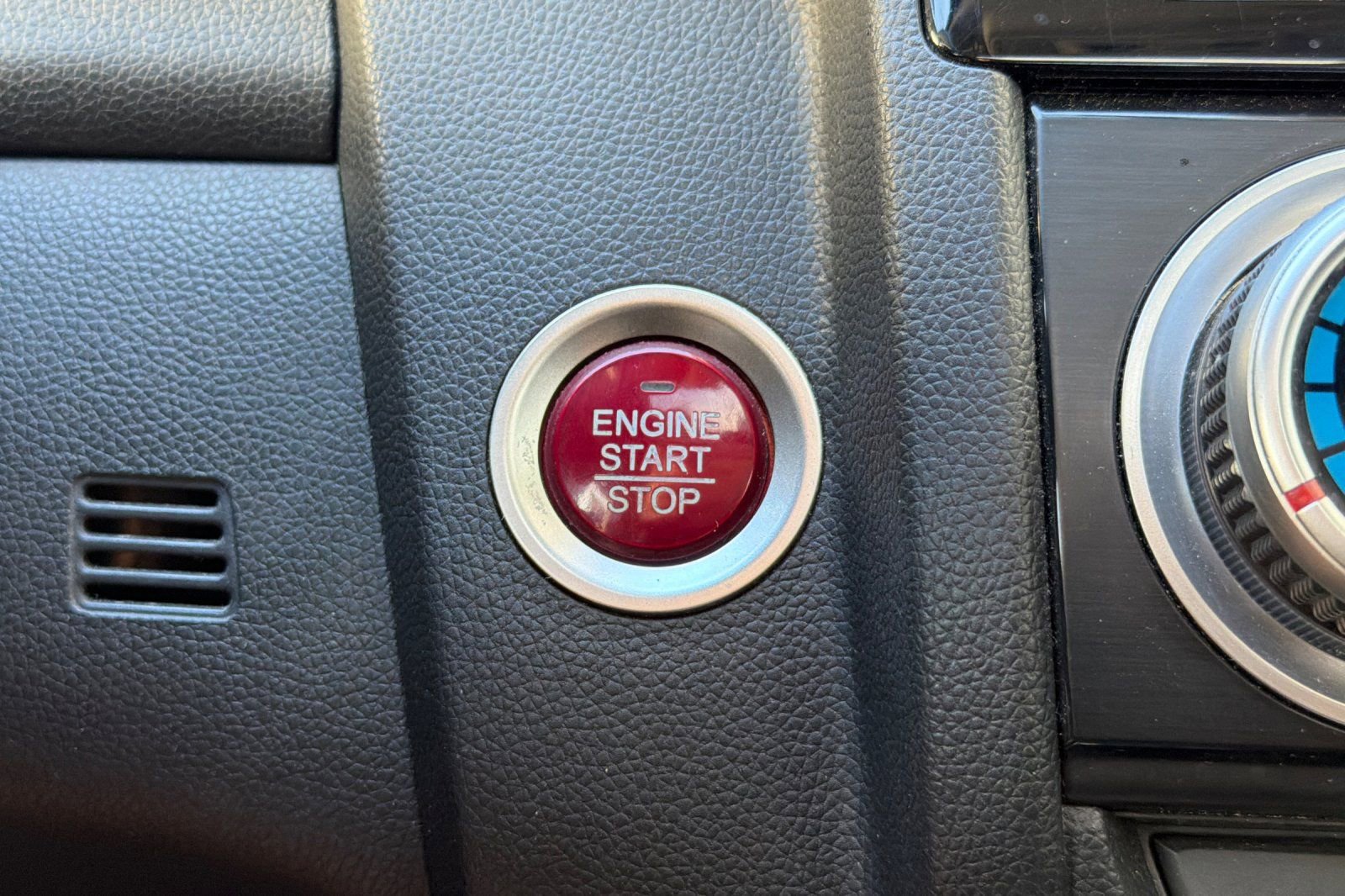 Used 2015 Honda Fit EX image 19