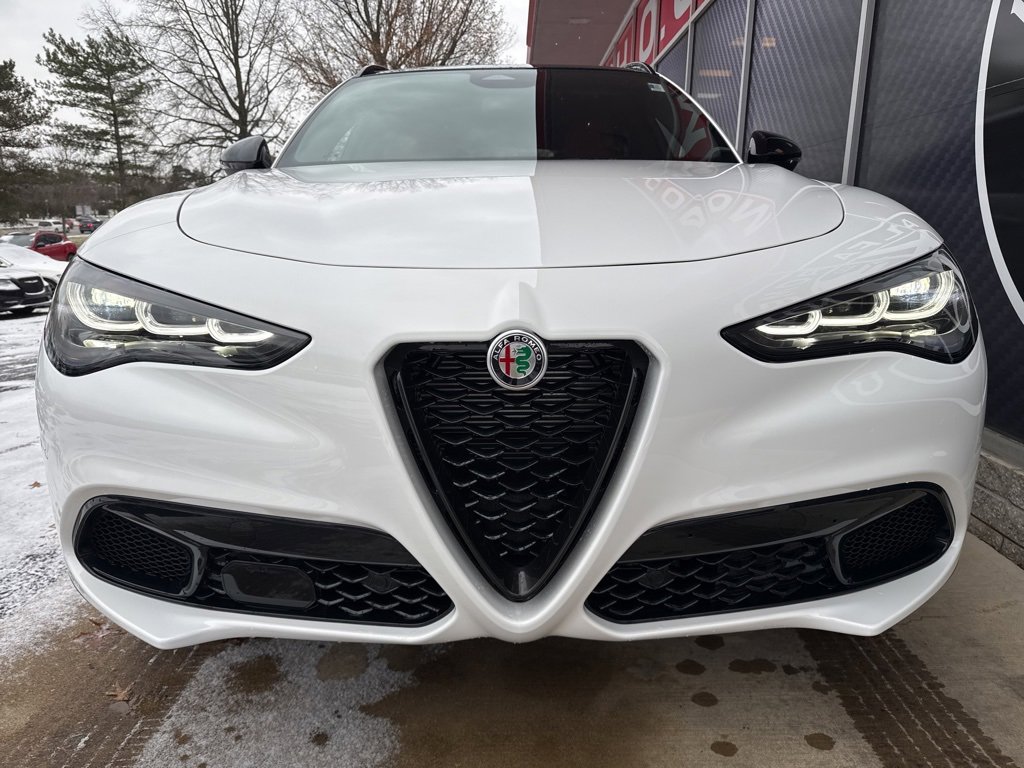 New 2025 Alfa Romeo Stelvio Sprint w/ Veloce Package image 4