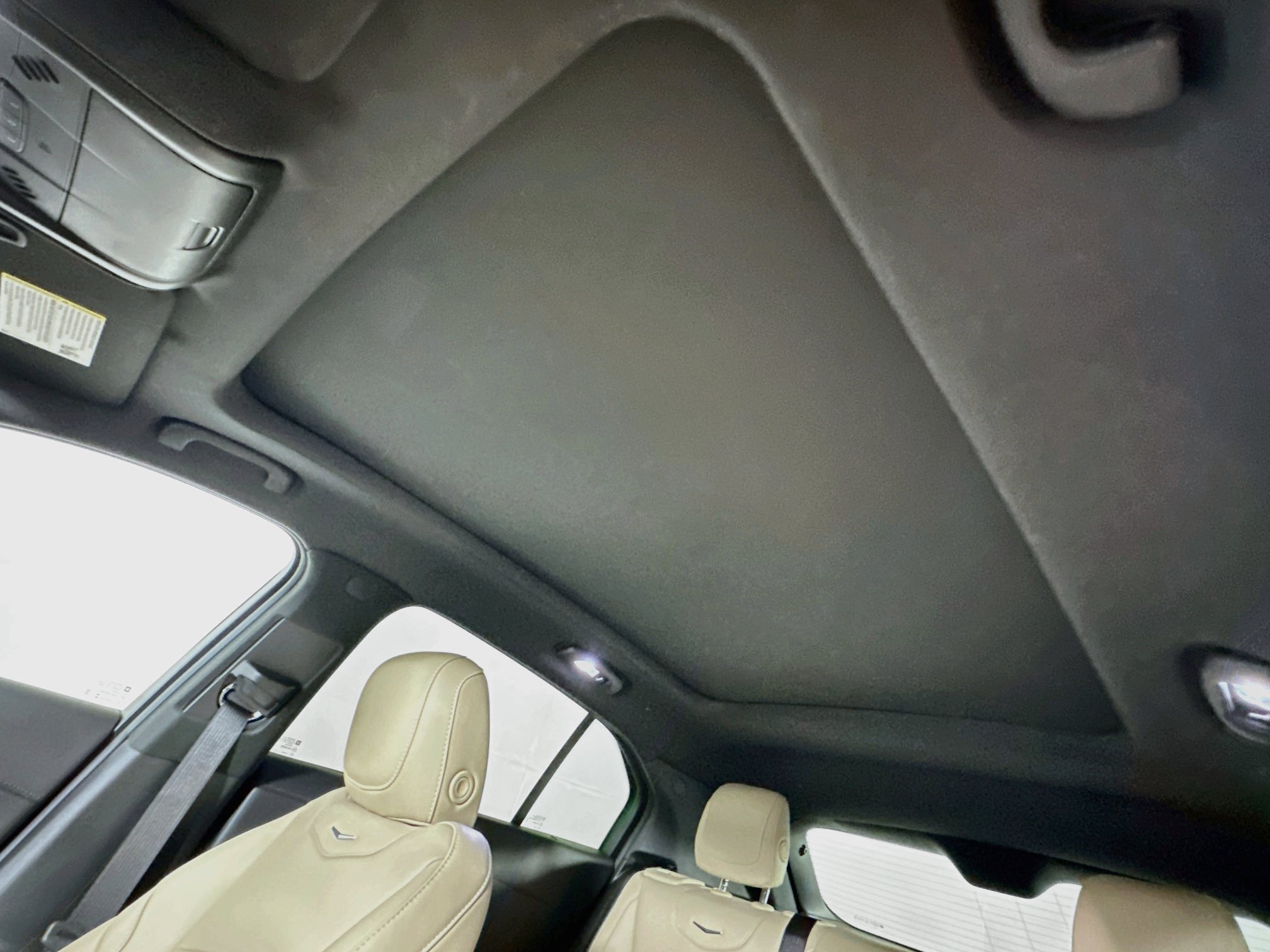 Used 2024 Cadillac XT4 Luxury w/ Cold Weather Package FWD image 25