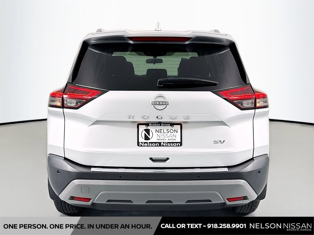 Used 2023 Nissan Rogue SV w/ SV Premium B Package FWD image 6