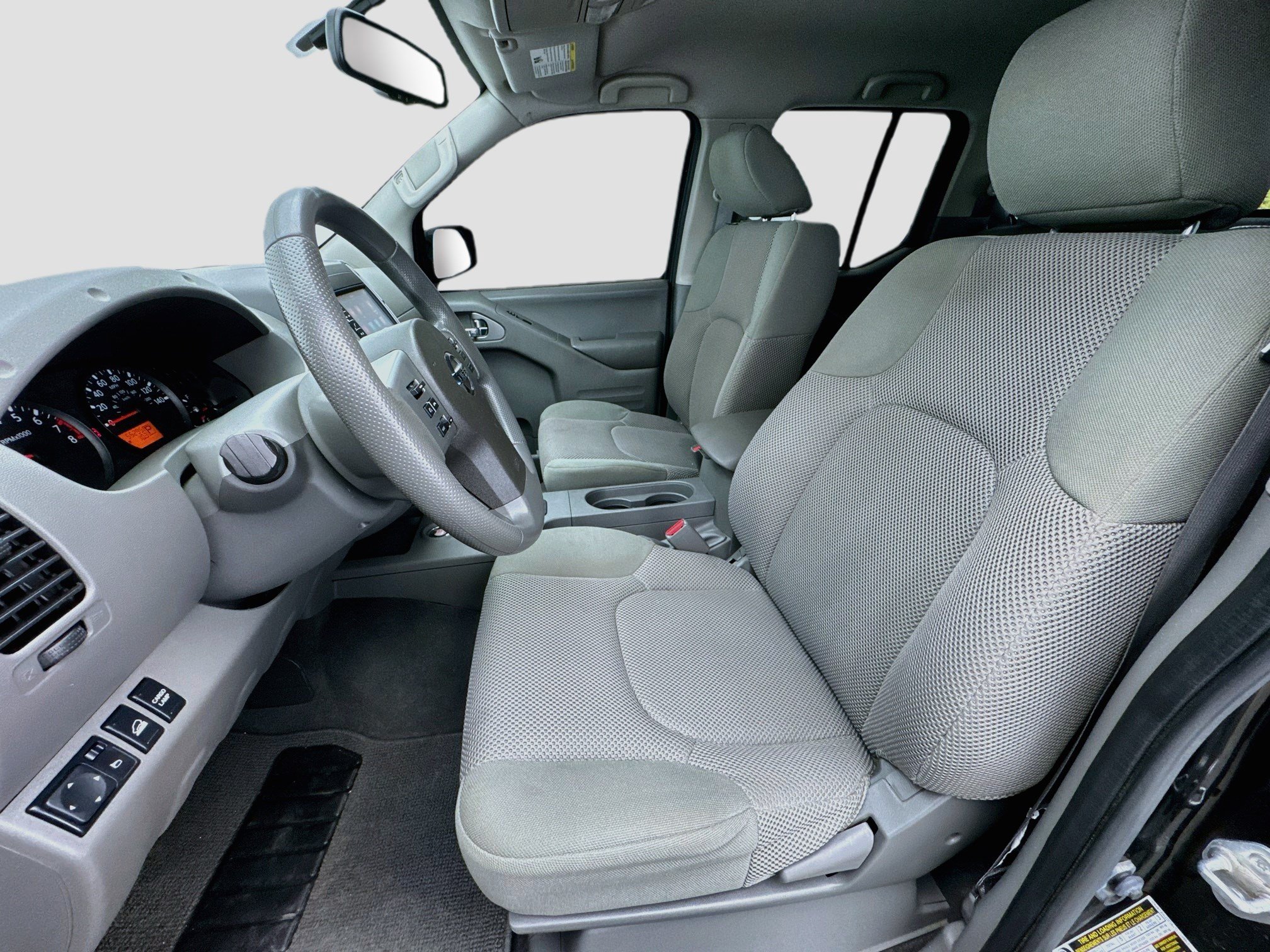 Used 2021 Nissan Frontier SV w/ Midnight Edition Floor Mats AWD/4WD image 13