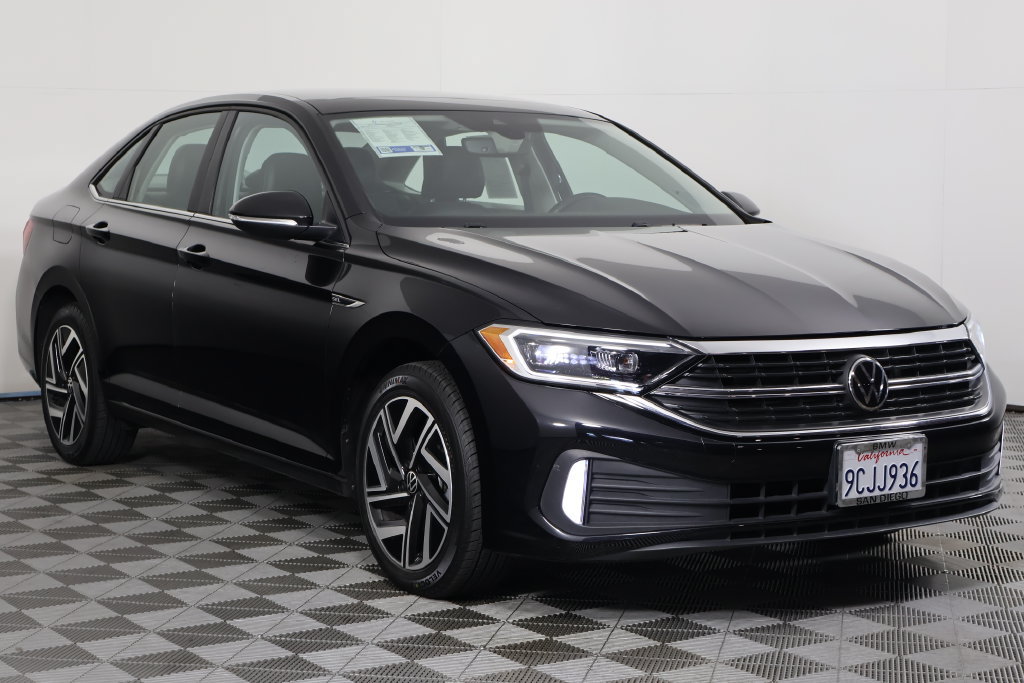 Used 2022 Volkswagen Jetta SEL FWD image 3