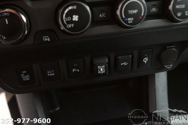 Used 2020 Toyota Tacoma TRD Sport image 21