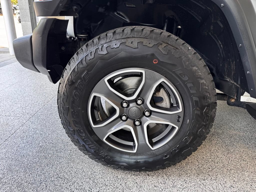 Used 2018 Jeep Wrangler Sport AWD/4WD image 14