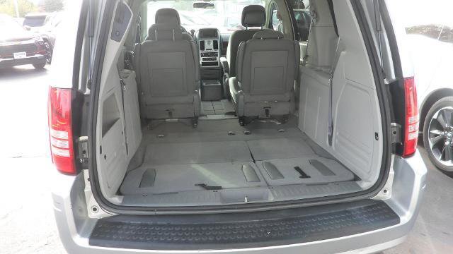Used 2010 Chrysler Town & Country LX w/ Entertainment Group #1 FWD image 12