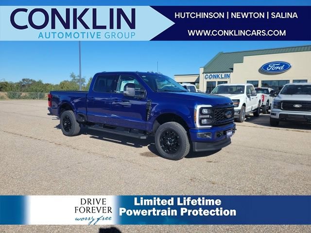 New 2026 Ford F250 Lariat w/ Black Appearance Package